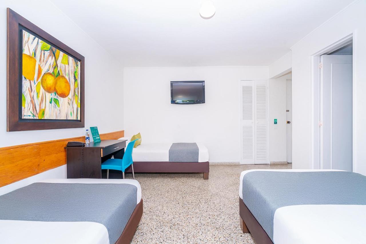 Hotel Oasis ريونيغرو المظهر الخارجي الصورة